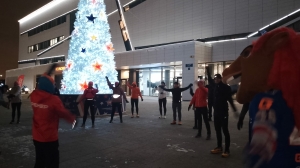 Главный тренер СКА Ларионов напутствовал участников марафона «Дорога жизни»