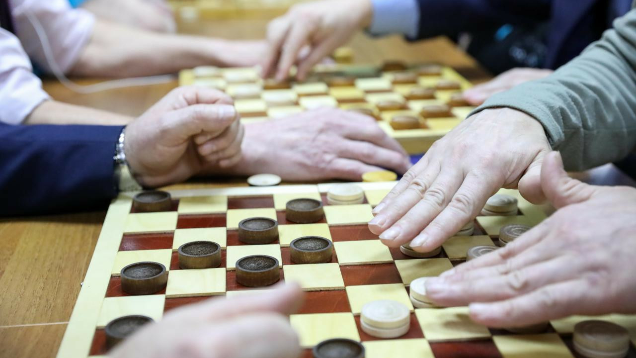 Шесть золотых медалей завоевали петербуржцы на первенстве России по русским шашкам